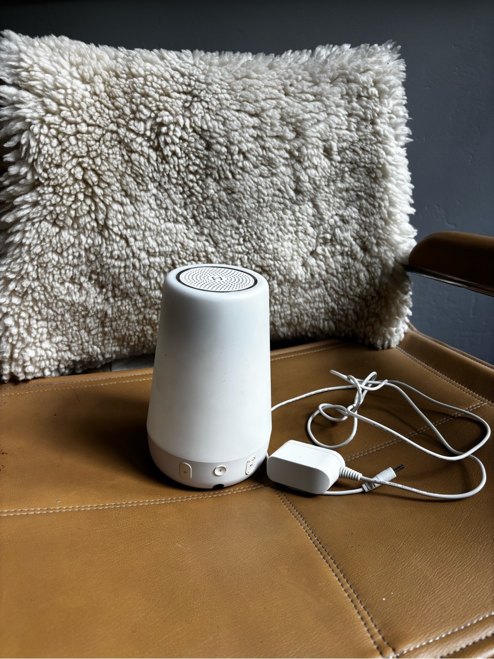 Hatch Rest 2nd Gen Baby Sound Machine & Night Light (white)